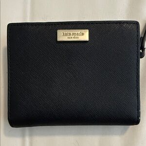 kate spade black leather compact wallet with gold plaque